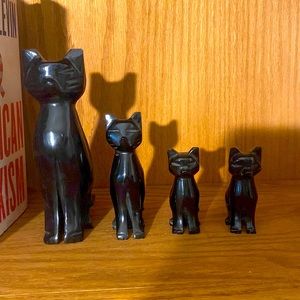 Set of marble cats